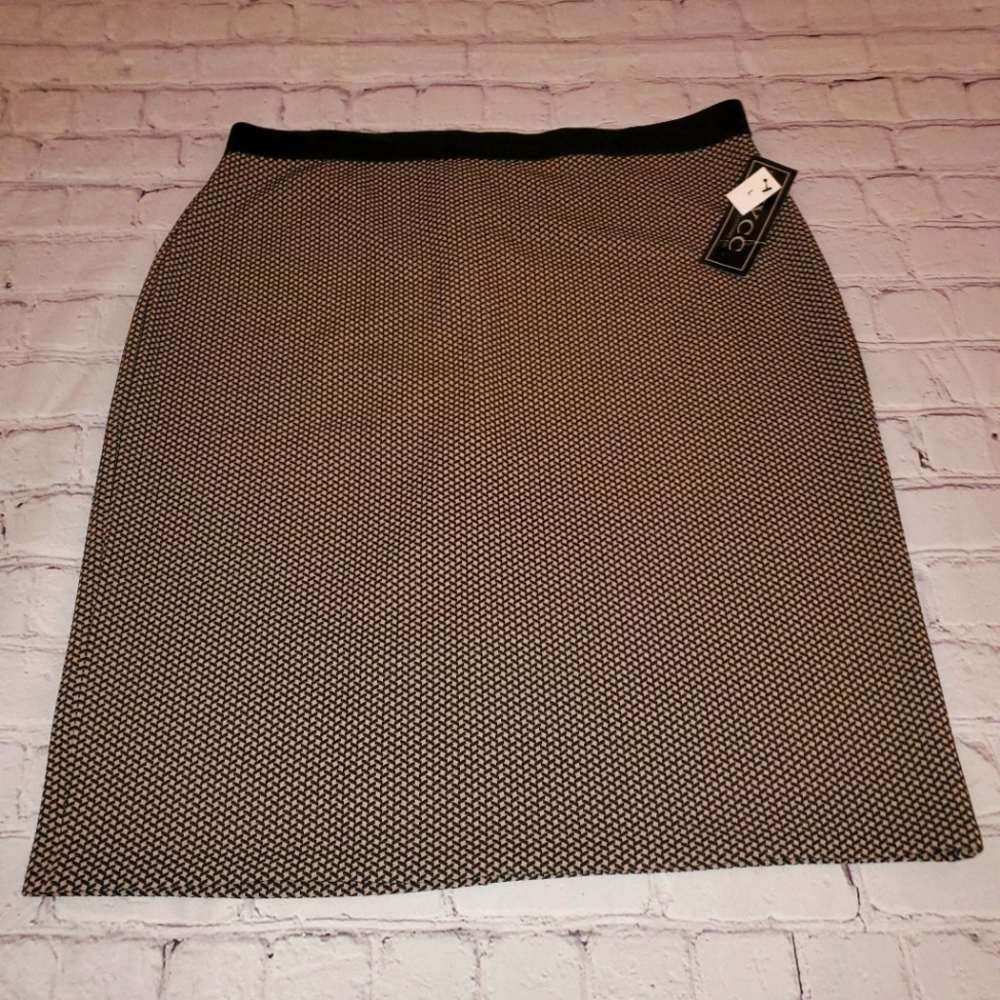 Nycc Women's Casual tan black Skirt polyester spandex size L new with tags